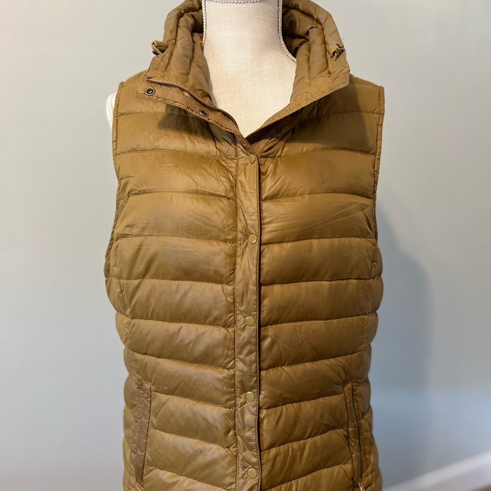 GAP puffy vest, lightweight